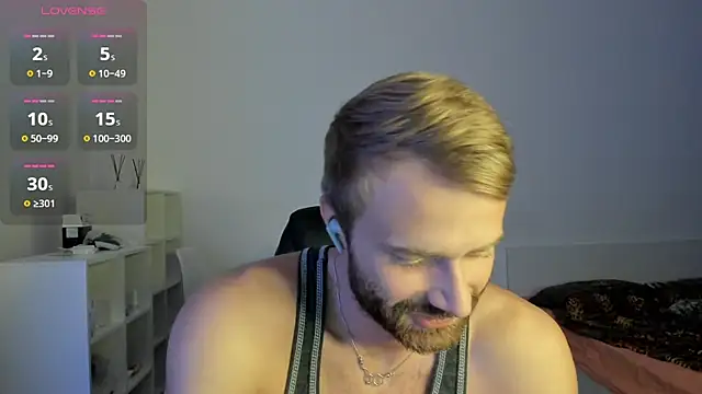 Snapshot of Paul_Rolex chatting on December 15, 2025, 9:52 pm Paul Rolex online show from December 15, 2025, 9:52 pm