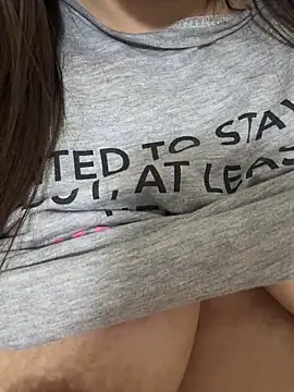 Snapshot of Sousou-33 chatting on April 5, 2026, 11:46 pm Sousou-33 online show from April 5, 2026, 11:46 pm