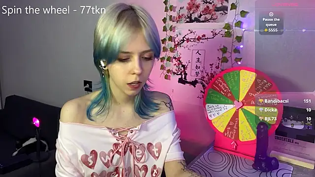 Snapshot of LunaBless chatting on June 1, 2026, 9:16 pm LunaBless online show from June 1, 2026, 9:16 pm