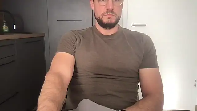 YoloNude online show from April 7, 2026, 6:58 am