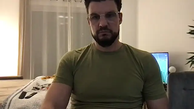 YoloNude online show from April 10, 2026, 8:35 pm