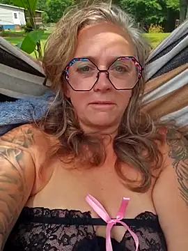 Blondejenn online show from May 5, 2026, 4:26 pm
