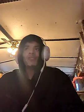 Snapshot of Bbcx2 chatting on April 7, 2026, 11:15 pm Bbcx2 online show from April 7, 2026, 11:15 pm