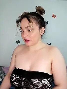 honey hornie online show from April 30, 2026, 7:31 pm