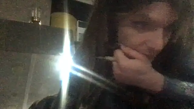 Snapshot of GypsiiCornel chatting on April 6, 2026, 3:48 am GypsiiCornel online show from April 6, 2026, 3:48 am