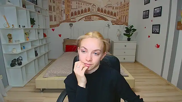 SonnySofia online show from April 15, 2026, 5:58 am