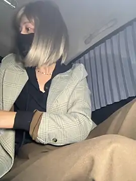 Snapshot of Eve-DQ chatting on April 13, 2026, 11:48 am Eve-DQ online show from April 13, 2026, 11:48 am