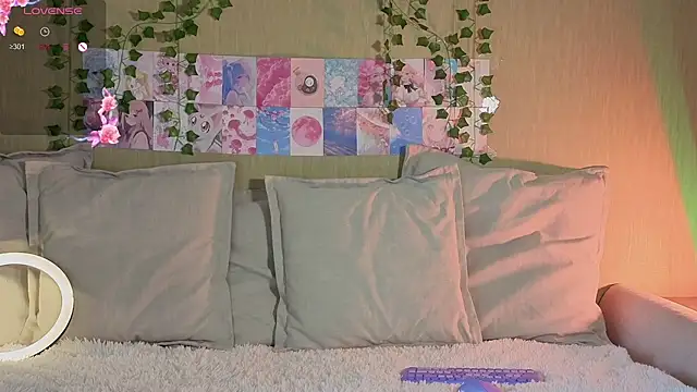 LunaNyanmi online show from April 11, 2026, 9:02 am