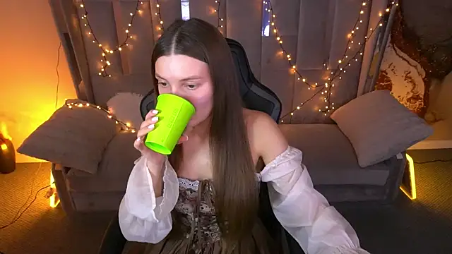 AshleyBaie online show from April 14, 2026, 1:17 pm