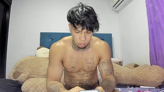 Snapshot of daamonxxx19_ chatting on May 7, 2026, 10:59 pm daamonxxx19 online show from May 7, 2026, 10:59 pm