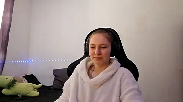 WesleyFrohling online show from April 8, 2026, 9:09 am