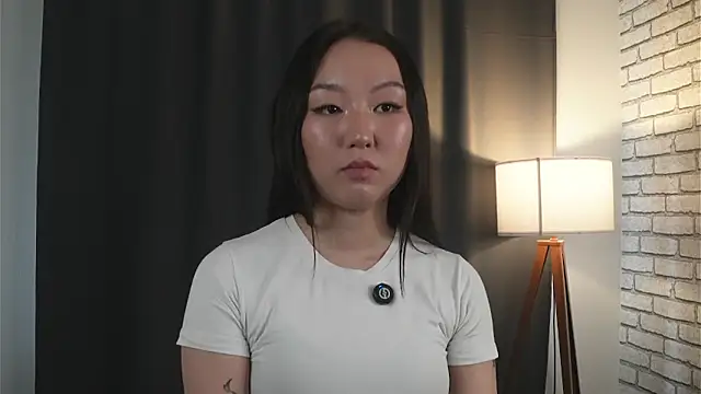 Snapshot of MicaelaCubr chatting on April 8, 2026, 4:01 am MicaelaCubr online show from April 8, 2026, 4:01 am