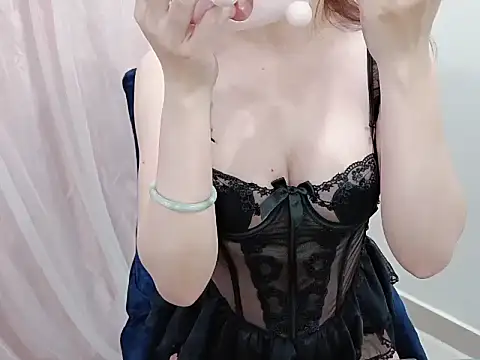 minami-yuiyui online show from May 29, 2026, 1:14 am