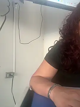 DirtyMerida online show from April 14, 2026, 8:59 pm