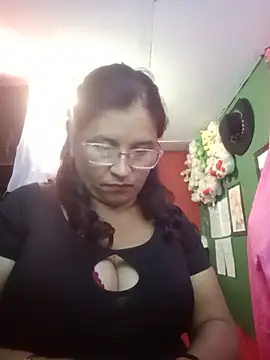 Snapshot of Pato-Andrea26 chatting on May 6, 2026, 2:33 pm Pato-Andrea26 online show from May 6, 2026, 2:33 pm