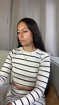 Snapshot of DulceLatinaxo chatting on June 5, 2026, 9:42 pm DulceLatinaxo online show from June 5, 2026, 9:42 pm
