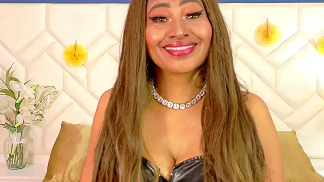 Kiara Parker  online show from June 10, 2026, 8:19 pm