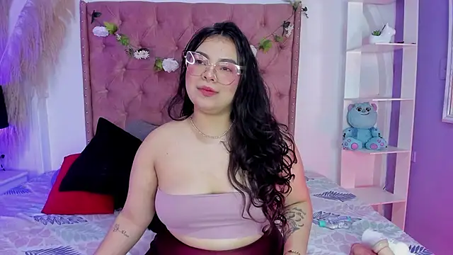 Snapshot of ROSELEI_ chatting on May 3, 2026, 9:15 am ROSELEI online show from May 3, 2026, 9:15 am