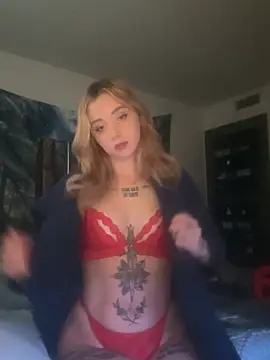 hunnygurl97 online show from April 7, 2026, 12:00 am