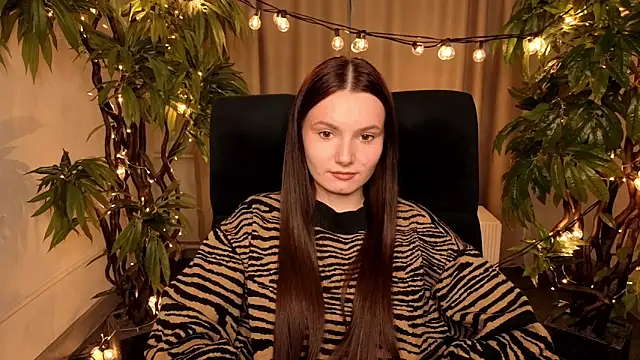 MarieFuller online show from April 8, 2026, 11:54 am