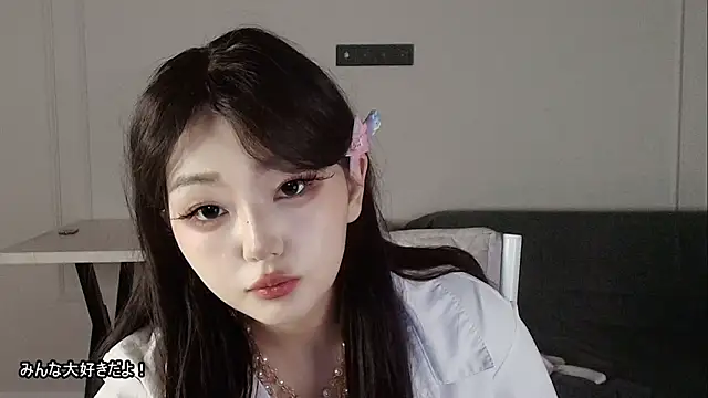 lissa meiji online show from April 13, 2026, 7:08 pm