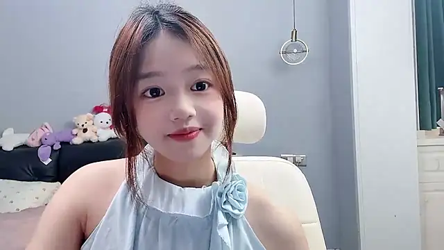 Lilababy00 online show from May 15, 2026, 3:13 am
