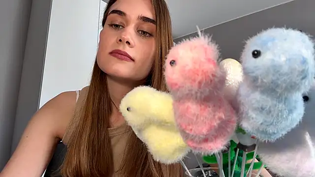 SharellFraleigh online show from April 15, 2026, 12:12 pm