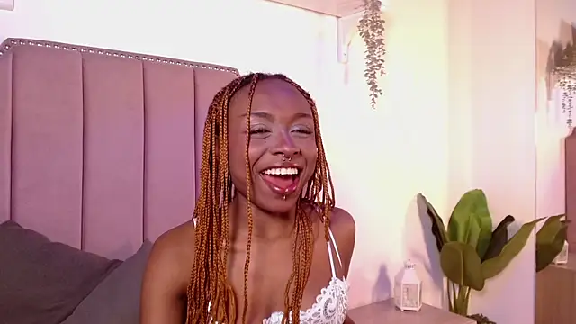 Midnigth bluee online show from April 15, 2026, 4:08 am