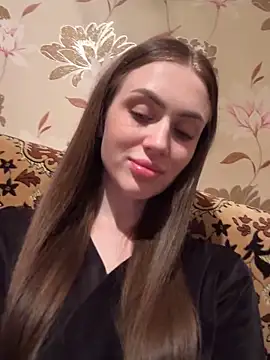 AlinaLove3213 online show from June 4, 2026, 8:26 pm