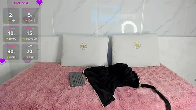 stefany lure online show from June 8, 2026, 8:09 pm