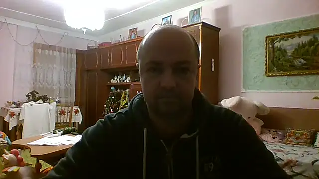 Luceriusbigass online show from December 4, 2025, 5:54 pm