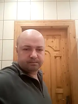 Luceriusbigass online show from February 13, 2026, 4:58 pm