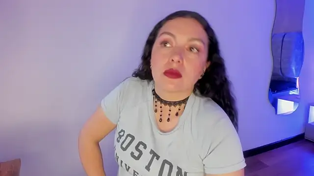 Snapshot of haily-rue chatting on April 8, 2026, 8:42 pm haily-rue online show from April 8, 2026, 8:42 pm