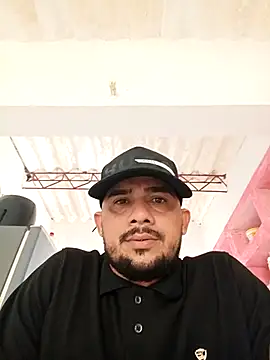 franDuxxx online show from April 7, 2026, 6:52 pm