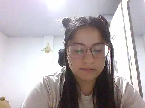 Divine Heat online show from April 7, 2026, 9:26 pm