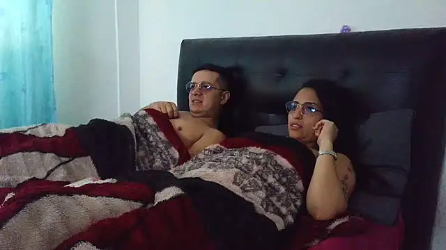 Snapshot of max_and_lilu2 chatting on June 3, 2026, 9:09 pm max and lilu2 online show from June 3, 2026, 9:09 pm