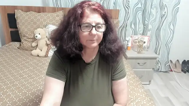 CatherineRowe online show from January 11, 2025, 8:11 am