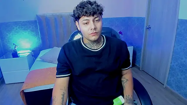 DAMON SALVATTORE online show from April 16, 2026, 3:29 am