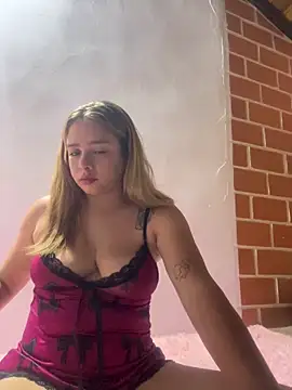 jade06  online show from June 9, 2026, 2:06 pm