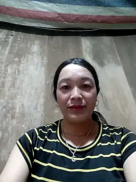 vanlucky2 online show from June 7, 2026, 3:43 am