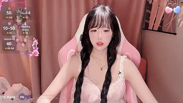 Snapshot of Suer-X chatting on June 5, 2026, 1:17 pm Suer-X online show from June 5, 2026, 1:17 pm