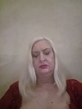 Julia20X online show from June 5, 2026, 10:43 am