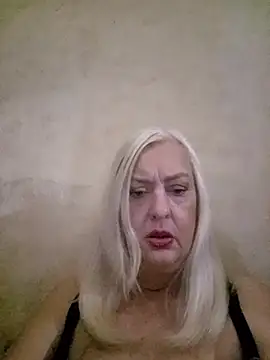 Julia20X online show from June 7, 2026, 8:29 am