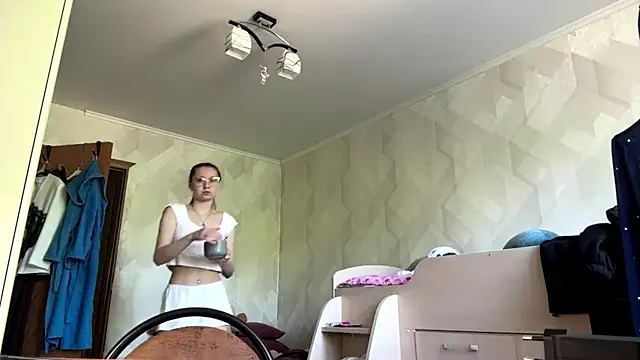 UncaringArtery online show from June 10, 2026, 6:12 am