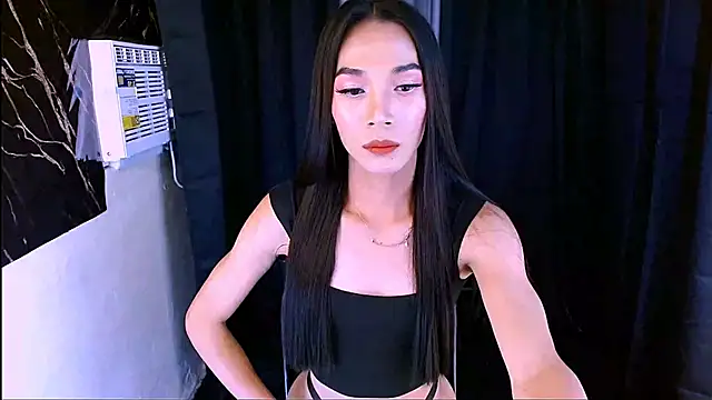 XoTrisha online show from April 13, 2026, 2:00 pm