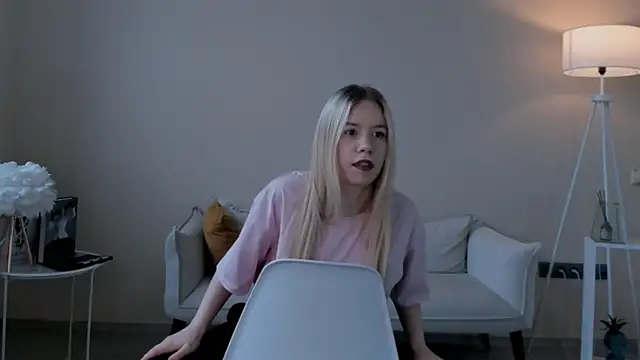 TrenaCavitt online show from April 13, 2026, 7:14 am