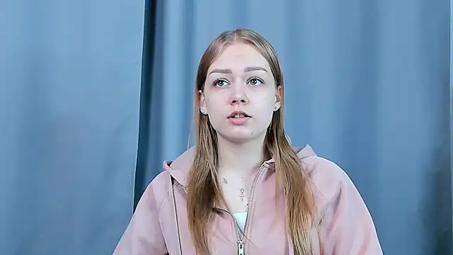 Snapshot of DianneBribiesca chatting on April 15, 2026, 10:33 am DianneBribiesca online show from April 15, 2026, 10:33 am