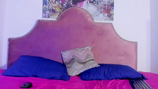 Snapshot of LiamKron chatting on April 12, 2026, 11:37 am LiamKron online show from April 12, 2026, 11:37 am