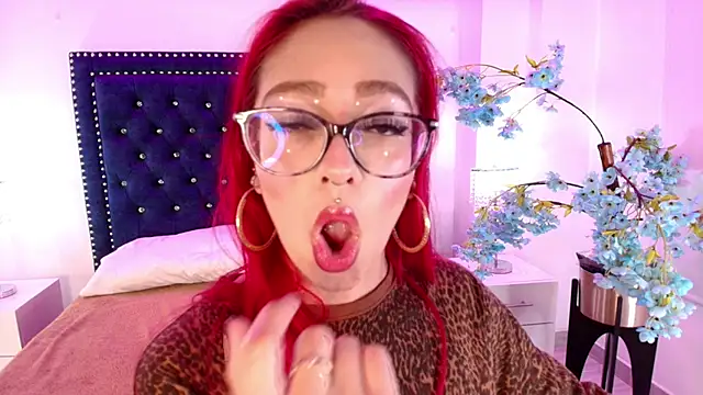 Snapshot of Amelie_adams chatting on May 29, 2026, 11:30 am Amelie adams online show from May 29, 2026, 11:30 am