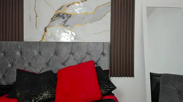 emma harris01 online show from April 11, 2026, 7:07 pm